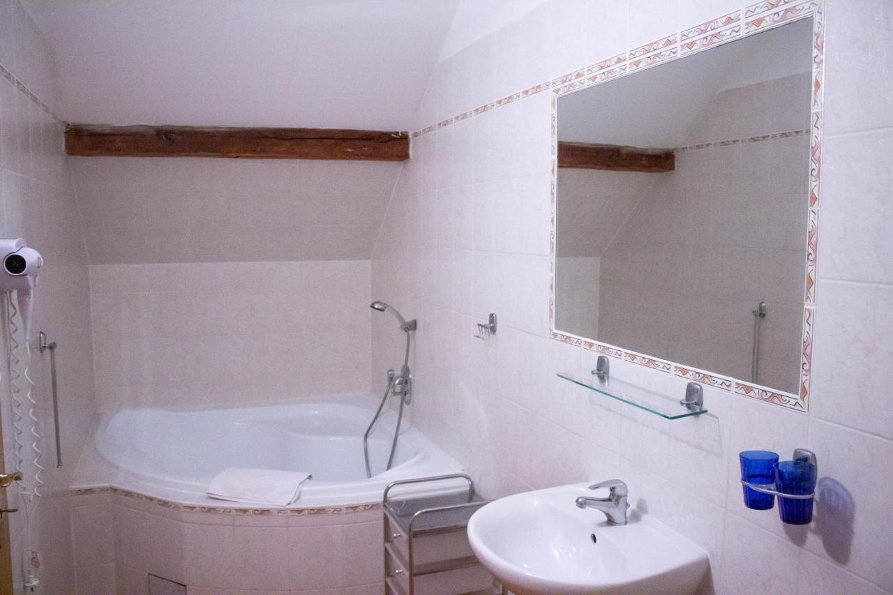 Hotel Rychta Netolice المظهر الخارجي الصورة